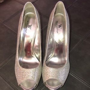 Beautiful sparkly heels